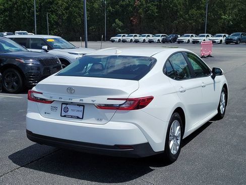 Used 2025 Toyota Camry LE FWD image 7