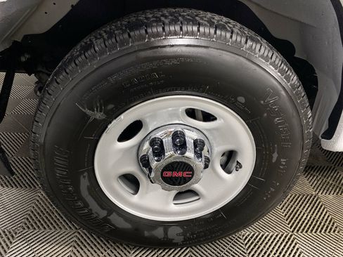 New 2025 GMC Savana 3500 Extended w/ Driver Convenience Package image 10