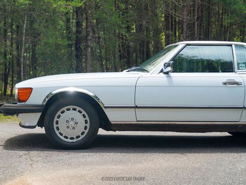 Used 1989 Mercedes-Benz 560 SL image 4
