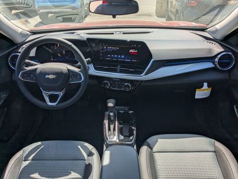 New 2026 Chevrolet Trax LT w/ Driver Confidence Package FWD image 14