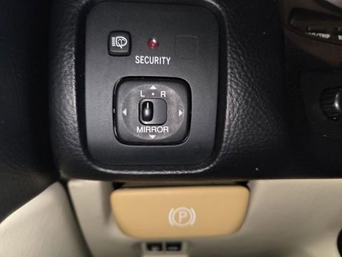 Used 2003 Lexus SC 430 Convertible RWD image 16