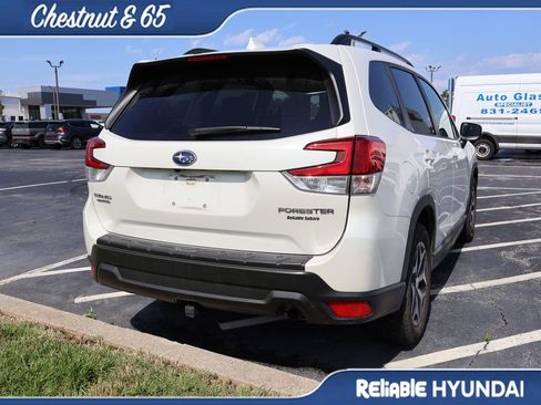 Used 2019 Subaru Forester Premium AWD/4WD image 22