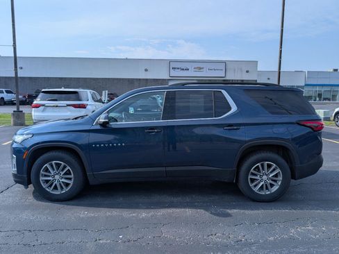 Used 2023 Chevrolet Traverse LT w/ Rear Camera Mirror Package AWD/4WD image 6