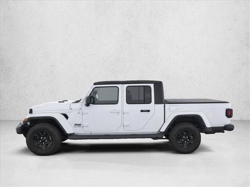 Used 2021 Jeep Gladiator Sport AWD/4WD image 4