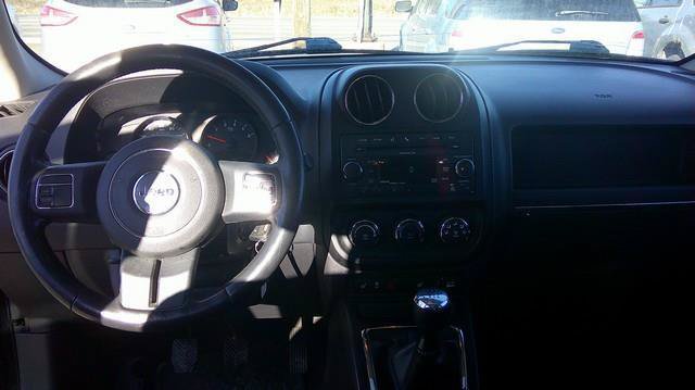 Used 2011 Jeep Patriot Latitude AWD/4WD image 10