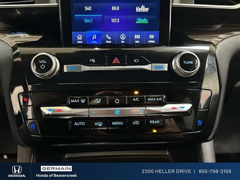 Used 2022 Ford Explorer Limited w/ Limited Technology Package AWD/4WD image 20