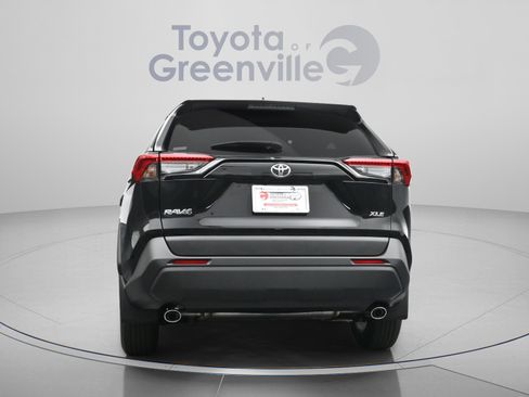 Used 2025 Toyota RAV4 XLE w/ Convenience Package FWD image 12
