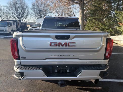 Used 2022 GMC Sierra 2500 Denali w/ Denali Ultimate Package image 9