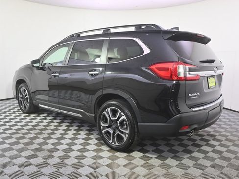 Used 2025 Subaru Ascent Touring w/ Popular Package #2 AWD/4WD image 3
