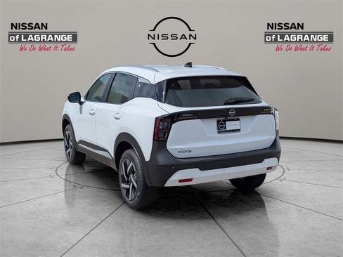 New 2026 Nissan Kicks SV image 7