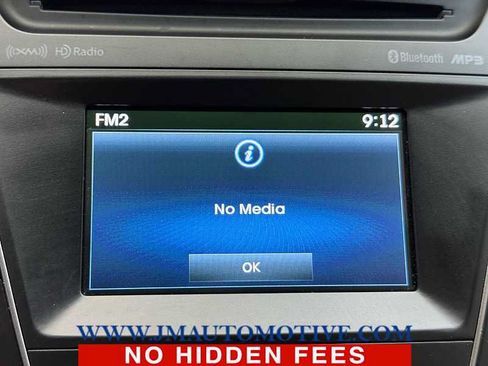 Used 2014 Hyundai Santa Fe GLS AWD/4WD image 26