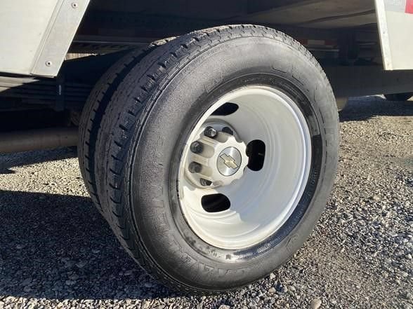 Used 2024 Chevrolet Express 3500 w/ Power Convenience Package RWD image 41