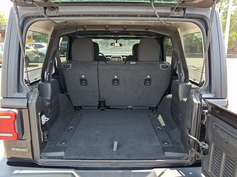 Used 2021 Jeep Wrangler Unlimited Sport AWD/4WD image 29