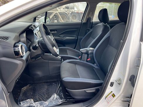 Used 2025 Nissan Versa SV image 23