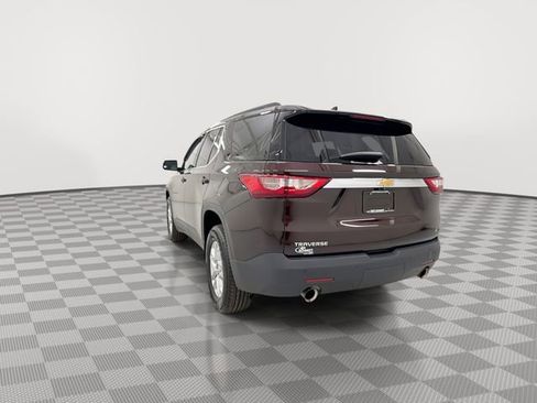 Used 2020 Chevrolet Traverse LT image 9