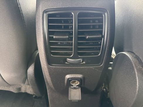 Used 2018 Ford Escape SE w/ SE Sync 3 Package FWD image 17