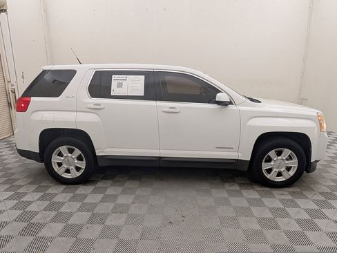 Used 2012 GMC Terrain SLE FWD image 2