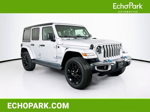 Used 2023 Jeep Wrangler Sahara w/ Cold Weather Group AWD/4WD image 1
