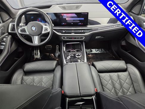 Used 2023 BMW X7 xDrive40i w/ M Sport Package image 25