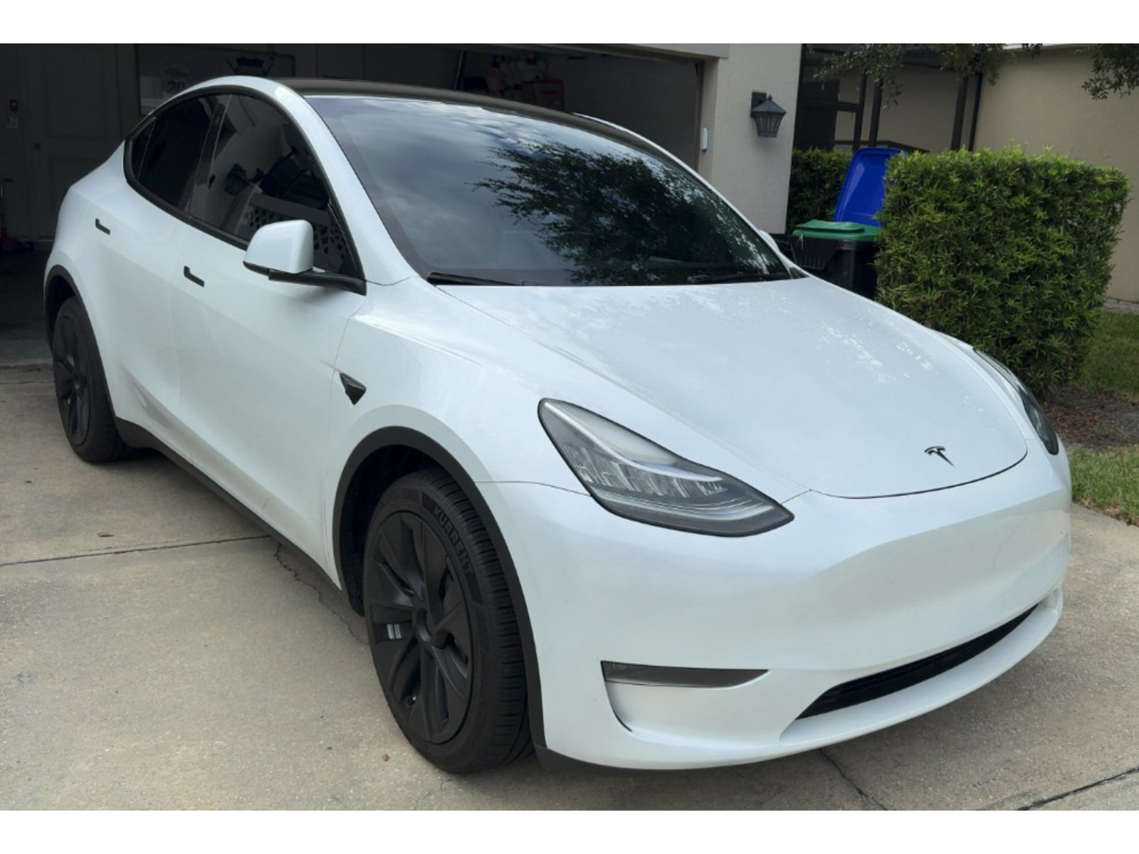 Used 2023 Tesla Model Y Long Range AWD/4WD image 2