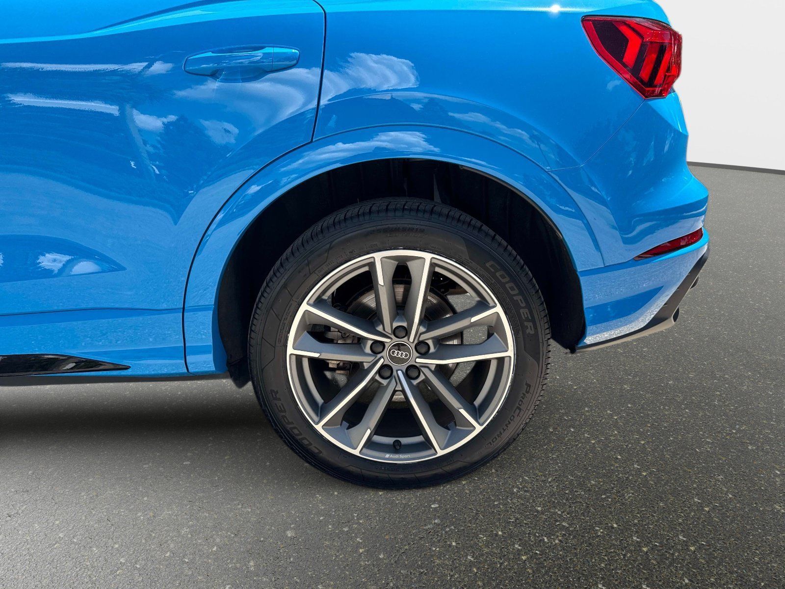 Used 2021 Audi Q3 2.0T Premium AWD/4WD image 10