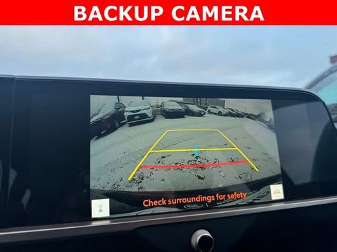 Used 2025 Toyota Crown Signia image 4