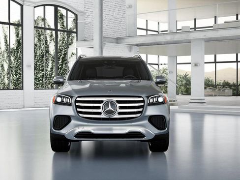 Certified 2026 Mercedes-Benz GLS 450 4MATIC image 7