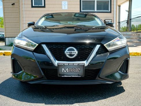 Used 2022 Nissan Maxima SV w/ Floor Mat Group FWD image 2
