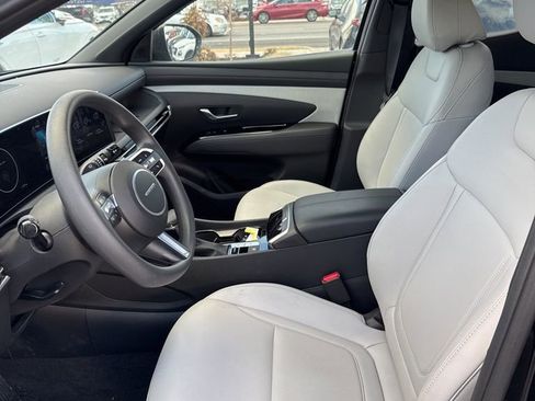 Used 2025 Hyundai Santa Cruz SEL AWD/4WD image 11