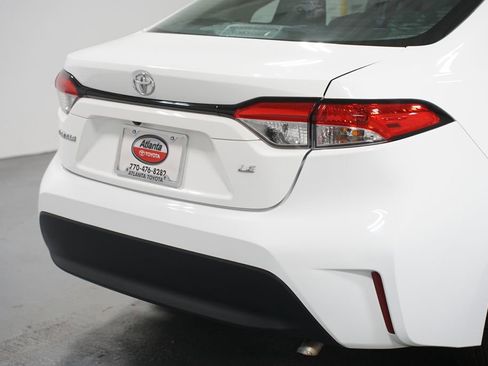 Certified 2024 Toyota Corolla LE image 9