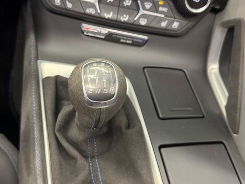 Used 2018 Chevrolet Corvette Z06 w/ Carbon 65 Edition RWD image 21