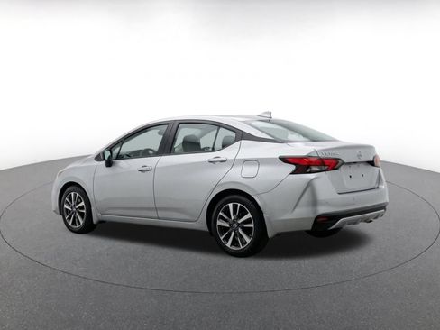 Used 2025 Nissan Versa SV FWD image 5