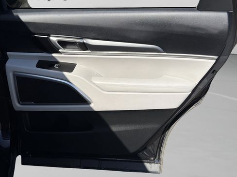 Used 2022 Kia Telluride S image 29