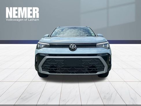 New 2026 Volkswagen Taos SE AWD/4WD image 5