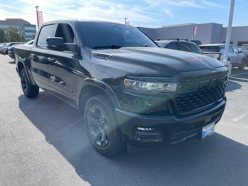 Used 2025 RAM 1500 Big Horn AWD/4WD image 1