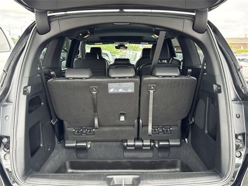 Used 2023 Honda Odyssey Sport image 11