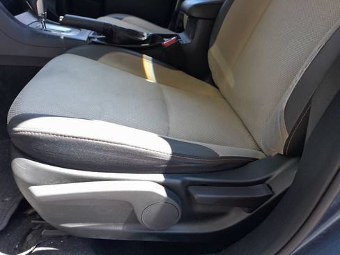 Used 2017 Subaru Crosstrek 2.0i Premium AWD/4WD image 13
