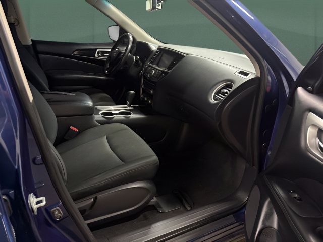 Used 2020 Nissan Pathfinder SV FWD image 17