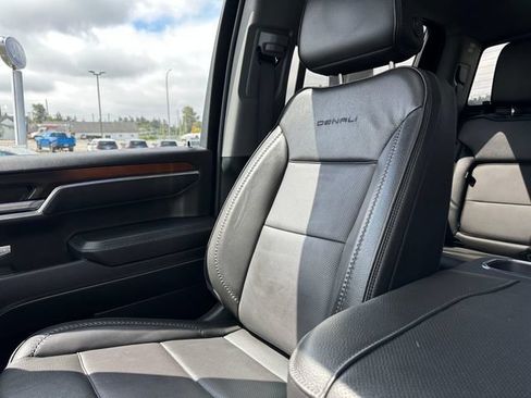 Used 2025 GMC Sierra 1500 Denali AWD/4WD image 21