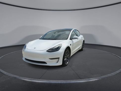 Used 2022 Tesla Model 3 Base image 4