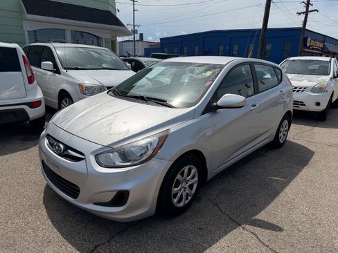 Used 2012 Hyundai Accent GS FWD image 34