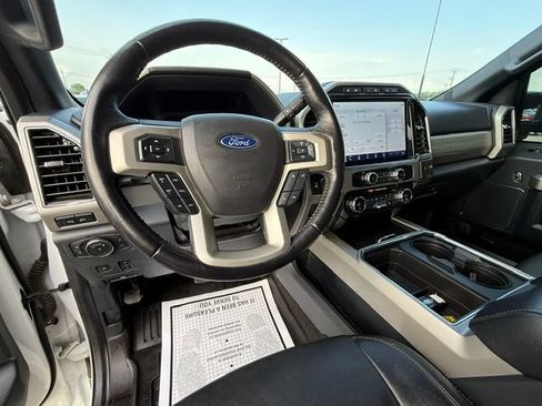 Used 2022 Ford F250 Lariat w/ Lariat Ultimate Package AWD/4WD image 11