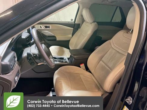 Used 2020 Ford Explorer Platinum image 12