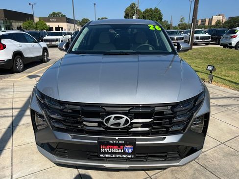 Used 2026 Hyundai Tucson SE FWD image 2