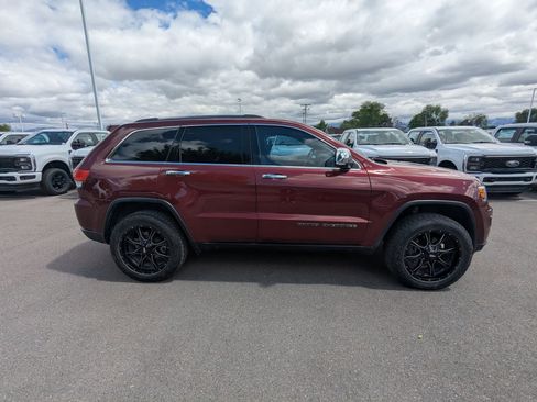 Used 2019 Jeep Grand Cherokee Limited AWD/4WD image 2