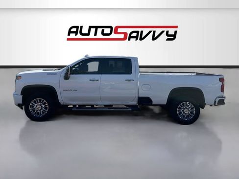 Used 2023 Chevrolet Silverado 3500 High Country w/ Technology Package AWD/4WD image 4