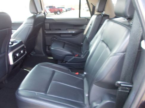 Used 2024 Ford Expedition Max XLT image 5