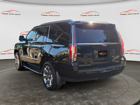 Used 2017 Cadillac Escalade Luxury AWD/4WD image 8