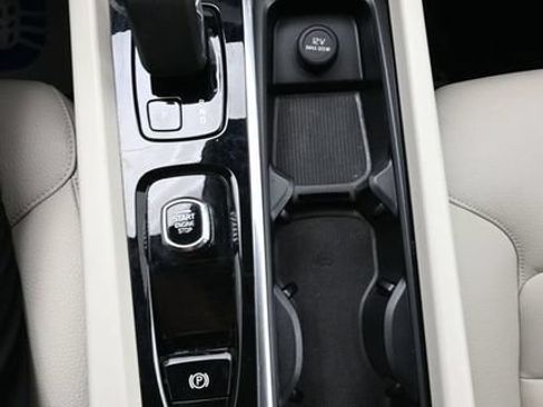 Used 2024 Volvo XC60 B5 Plus w/ Protection Package Premier AWD/4WD image 12