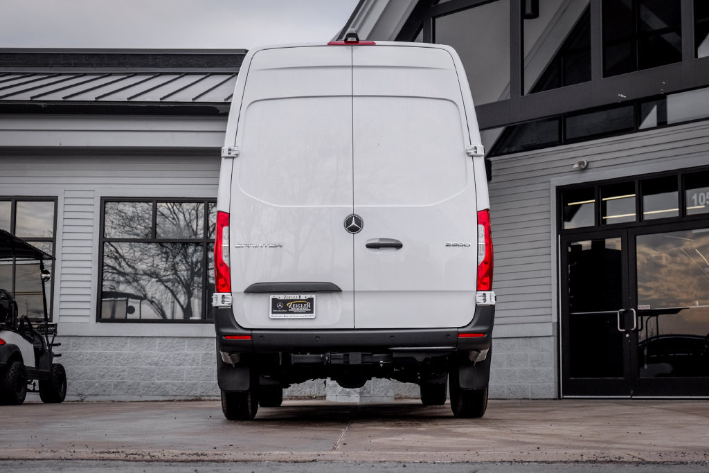 Used 2026 Mercedes-Benz Sprinter 2500 image 8
